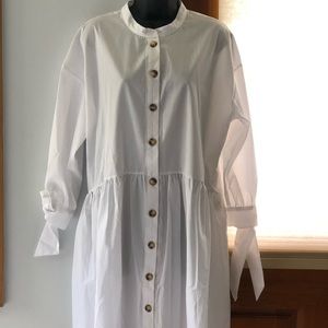 Cute white long sleeve dress!